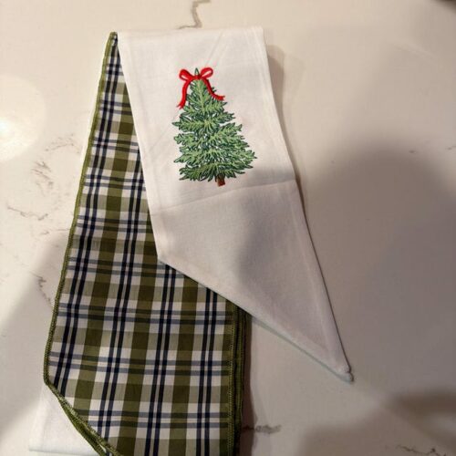 Personalized Christmas Bow Tree Embroidered Wreath Sash – Custom Monogram Linen Door Decor photo review