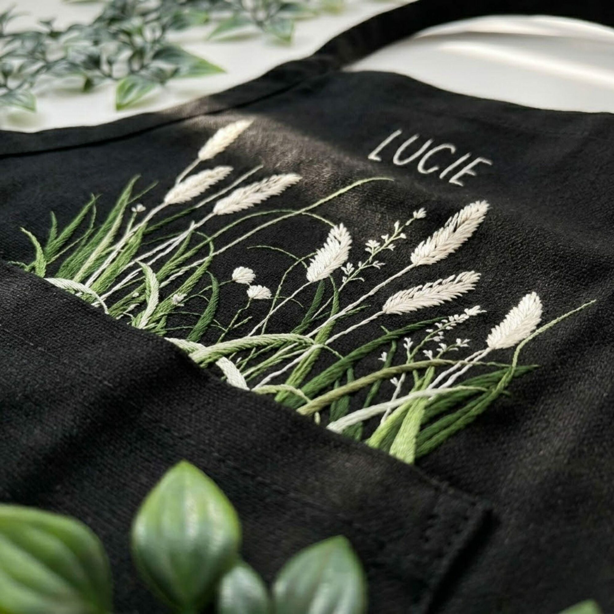 Pampas Grass Embroidered Linen Apron – Personalized Botanical Kitchen Apron